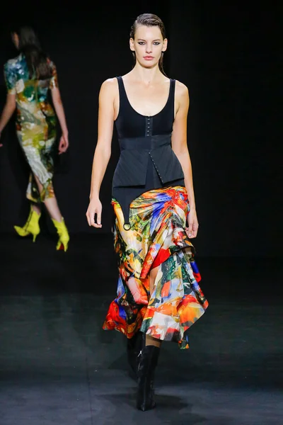 Look 8